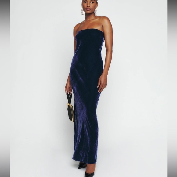 Reformation Sylvania Velvet Dress $348
Danube size‎ S - Picture 1 of 14